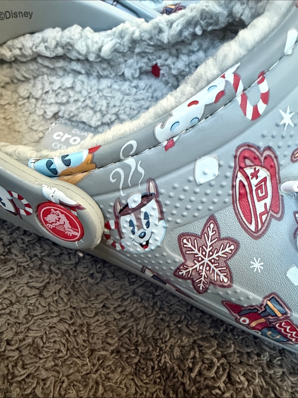 Crocs Disney Sherpa-Lined Clogs, Christmas-themed, women’s size 8 NEW - Picture 3 of 11
